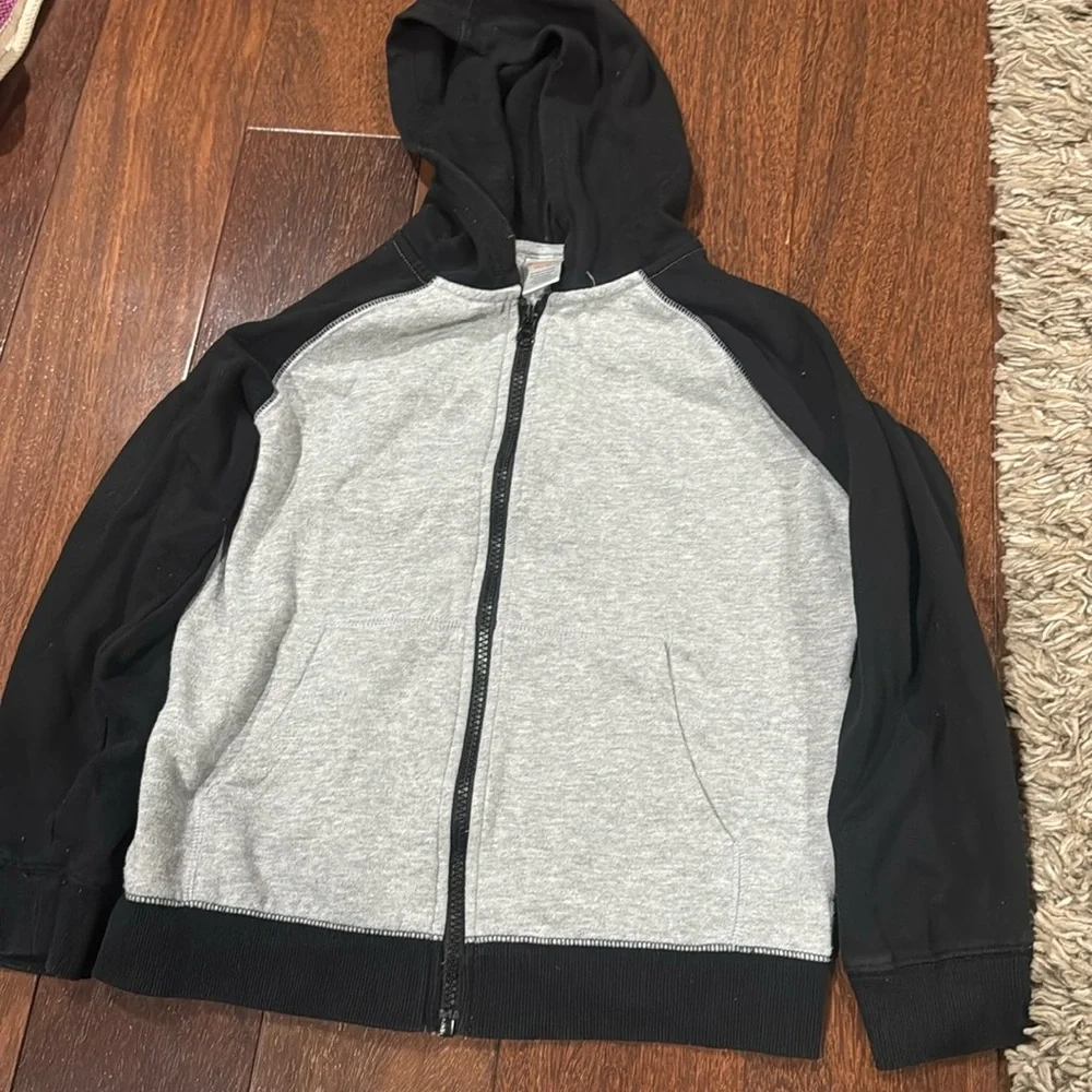 Gymboree hoodie size medium 7/8 guc zip up